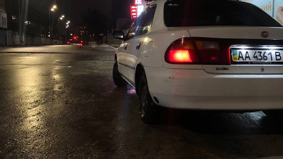 Mazda 323 5