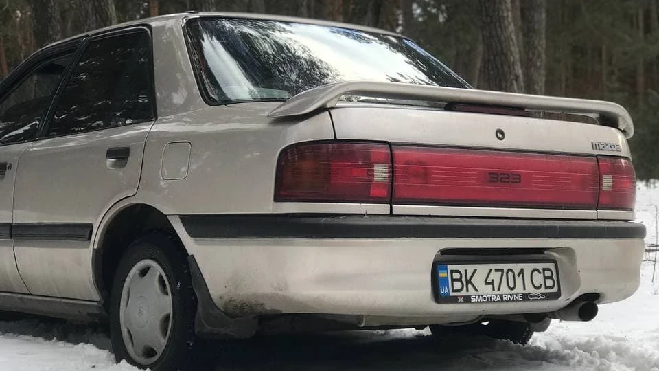 Mazda 323 3
