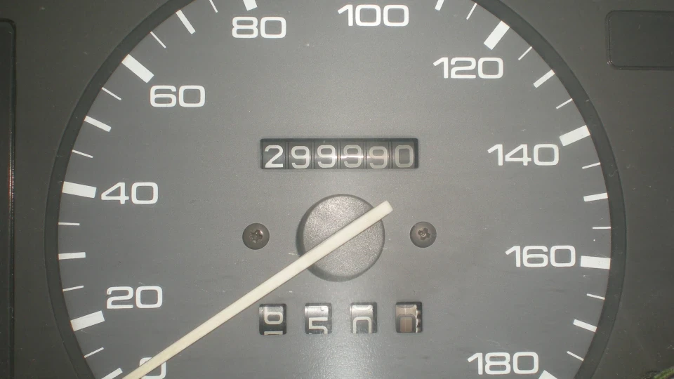 Mazda 323 2