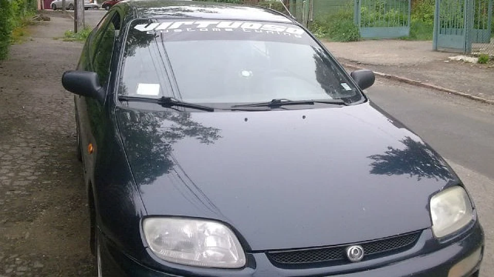 Mazda 323 3