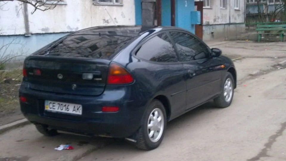 Mazda 323 4