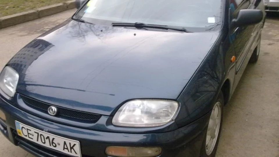 Mazda 323 5