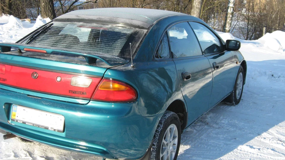 Mazda 323 5