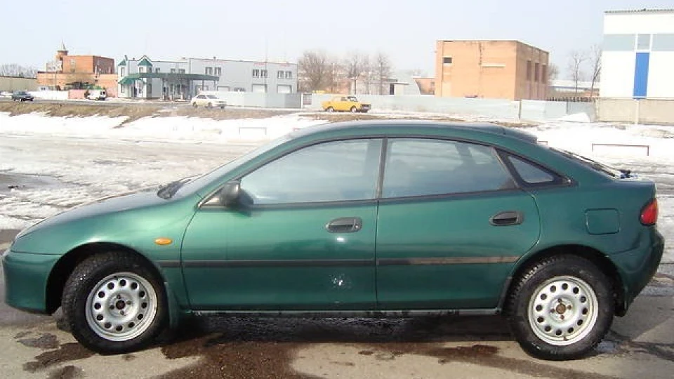 Mazda 323 5