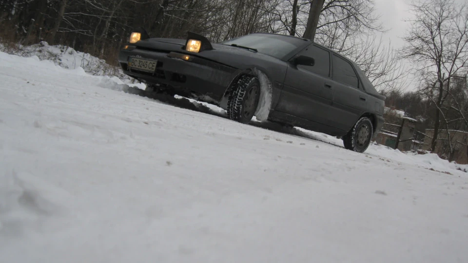 Mazda 323 3