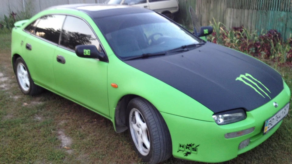 Mazda 323 2