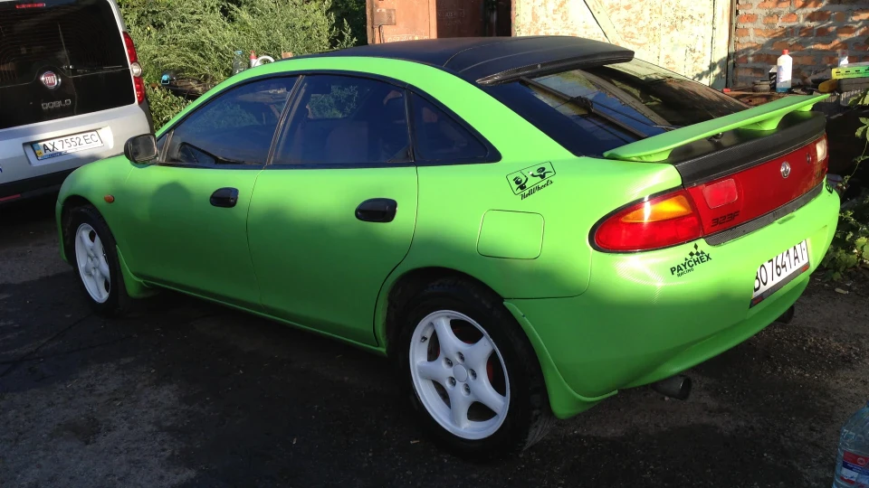 Mazda 323 5
