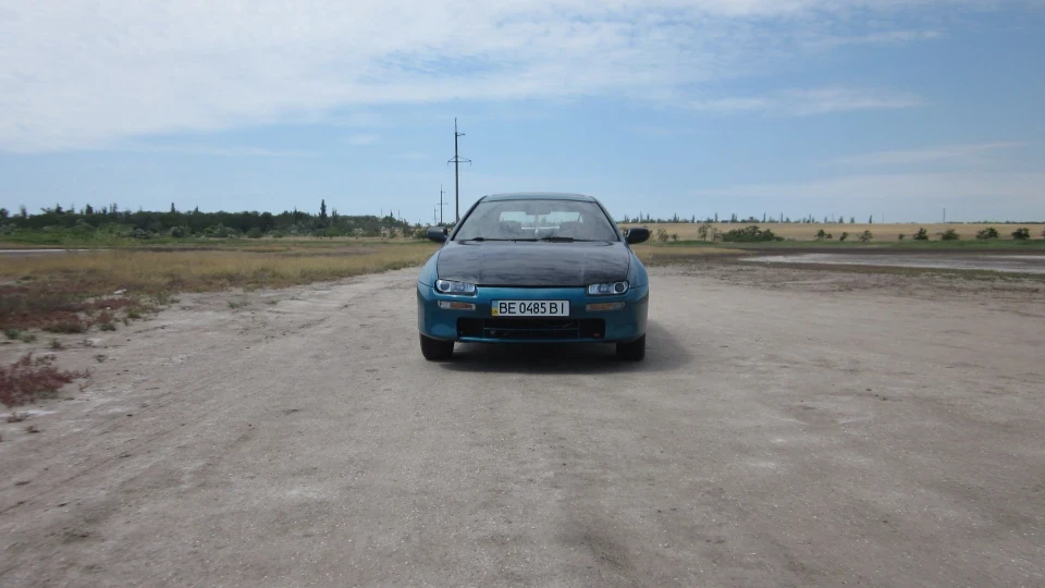 Mazda 323 2