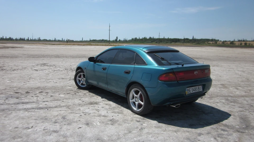 Mazda 323 5