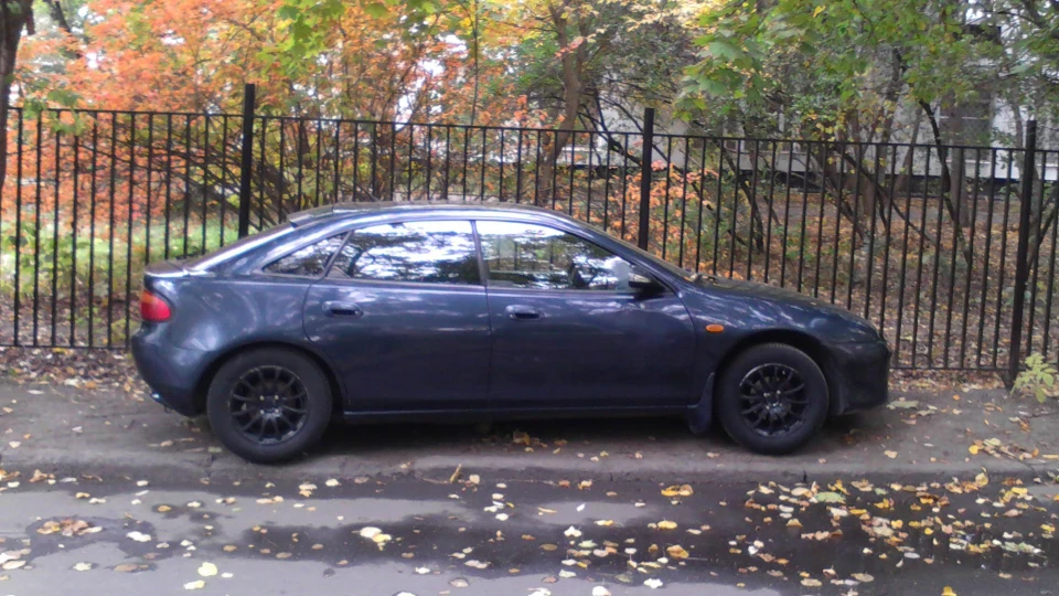 Mazda 323 4