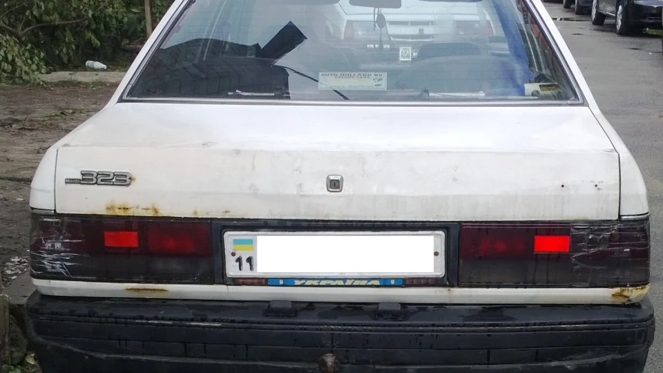 Mazda 323