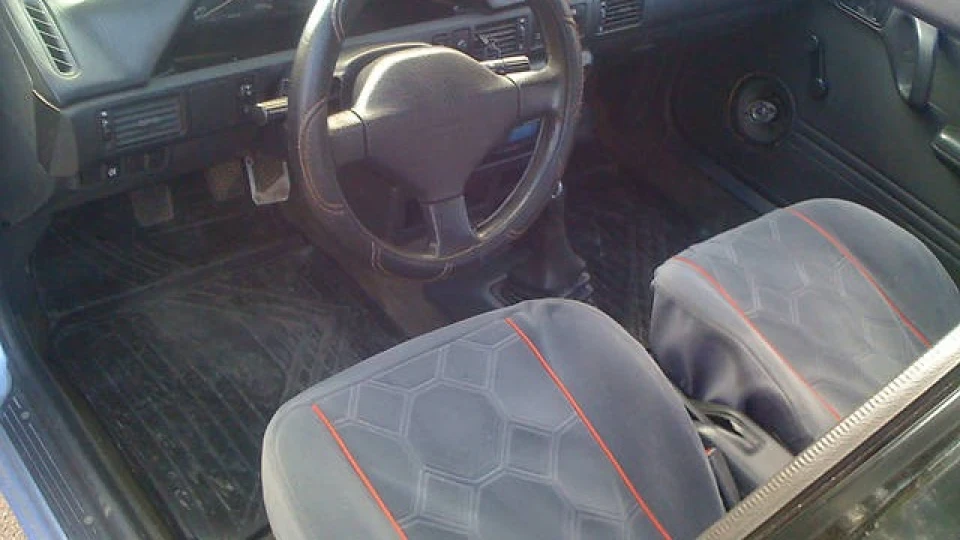 Mazda 323 3