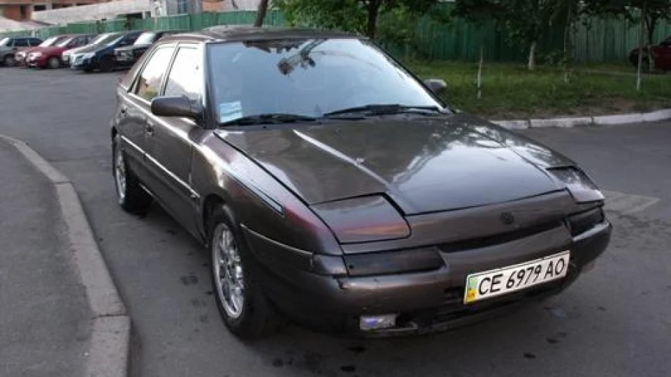 Mazda 323