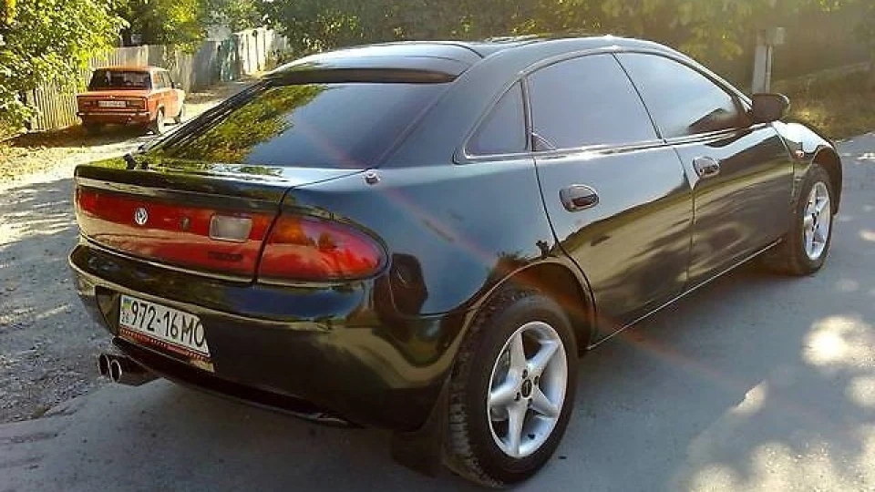 Mazda 323 2