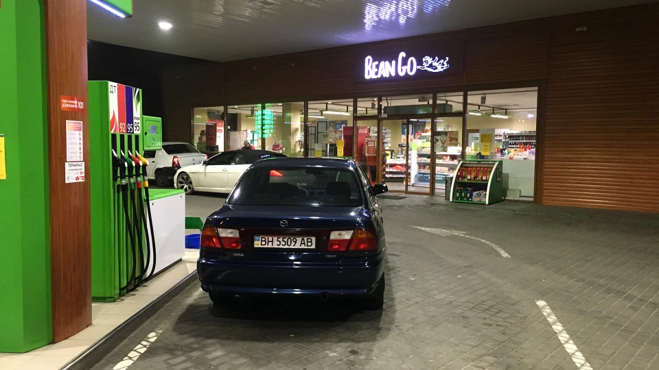 Mazda 323 5