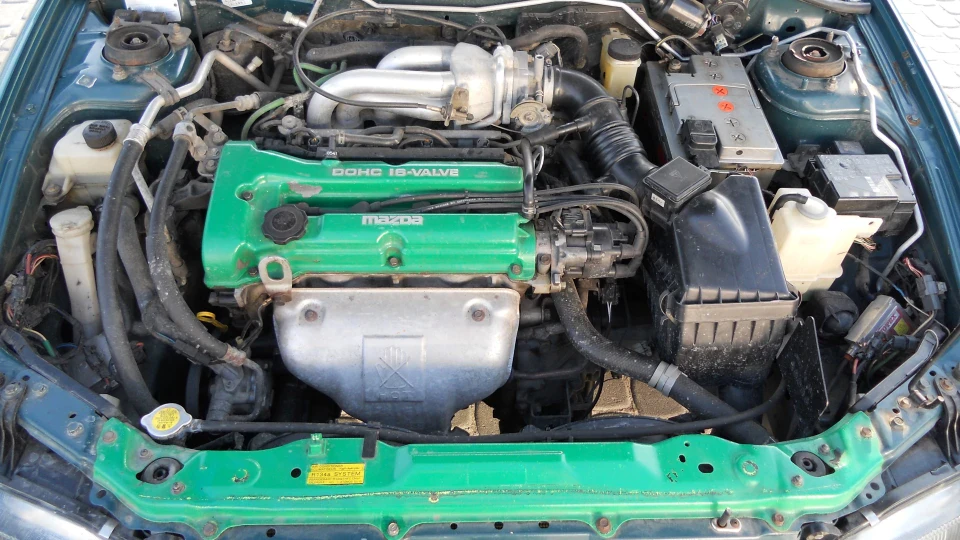 Mazda 323 4