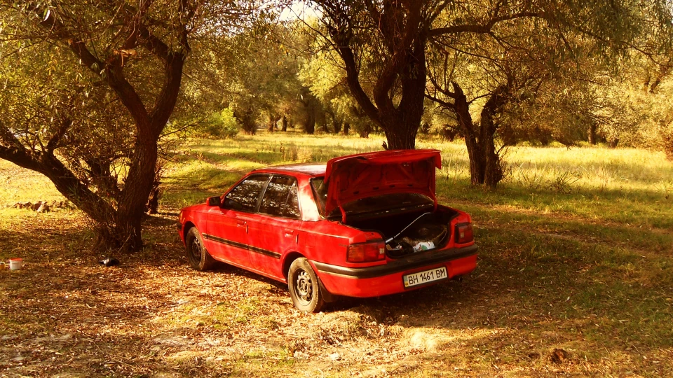 Mazda 323 4