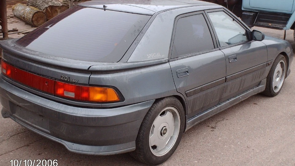 Mazda 323 4