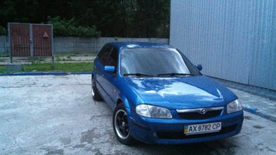 Mazda 323 3