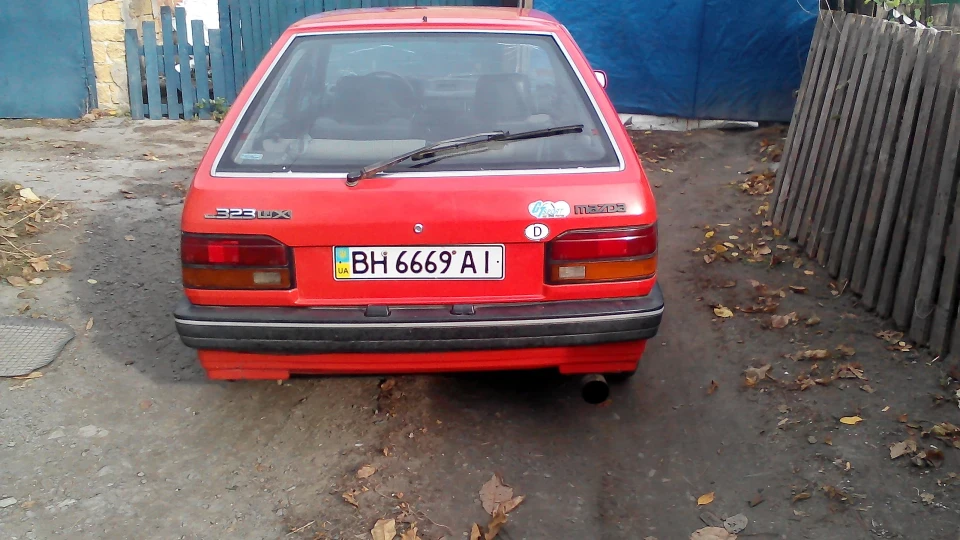 Mazda 323 3