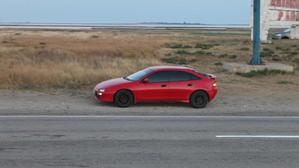 Mazda 323 2