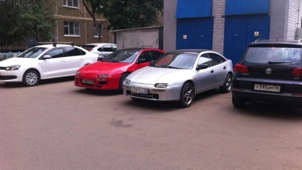 Mazda 323