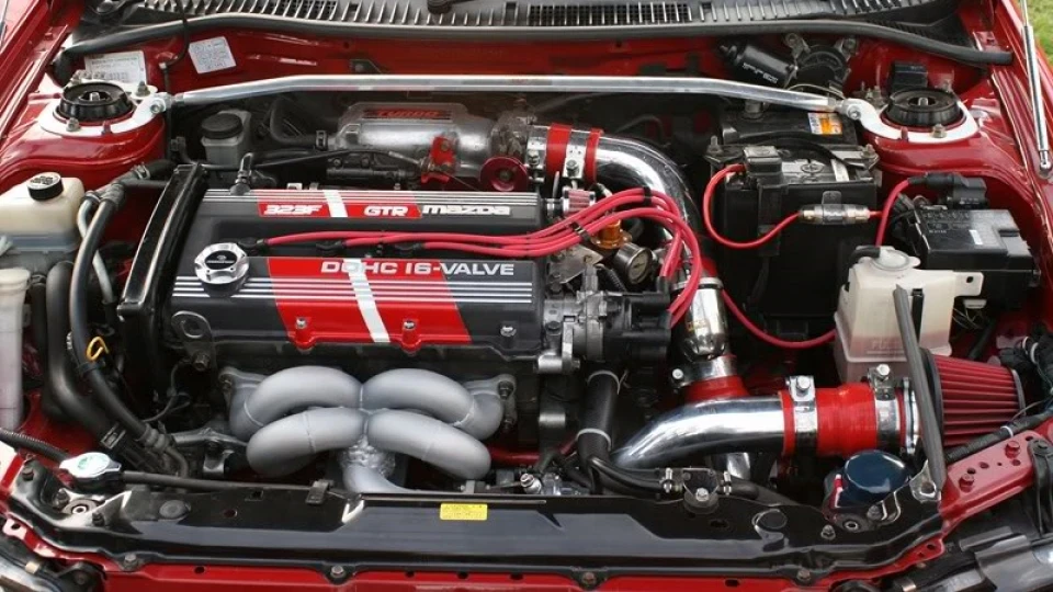Mazda 323 4