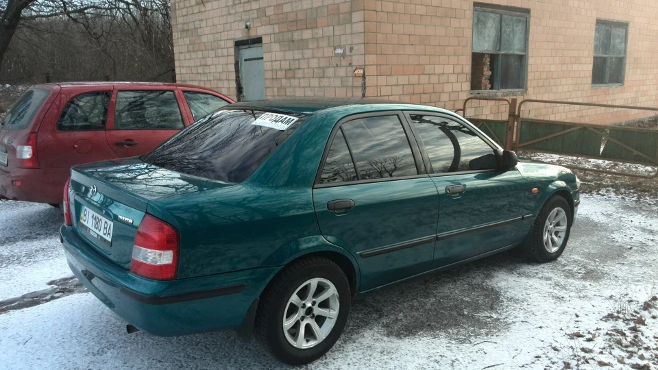 Mazda 323 3