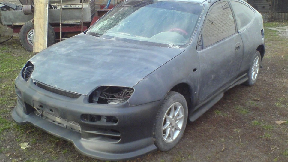 Mazda 323