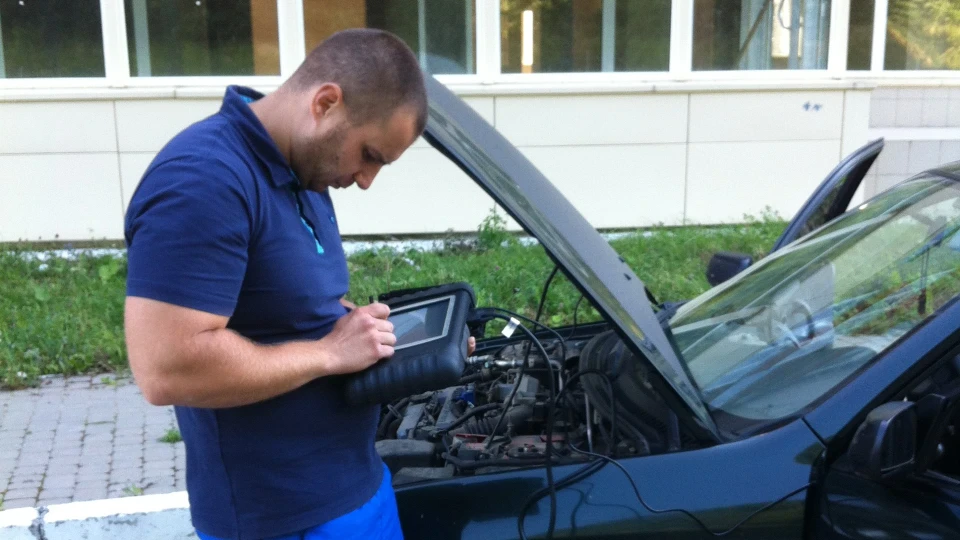 Mazda 323 5