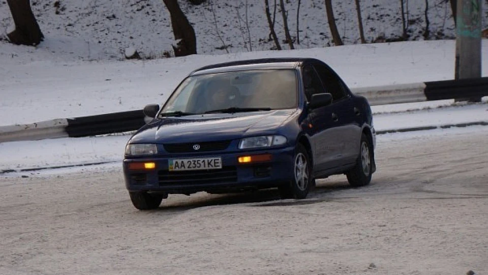 Mazda 323 1.3 16V МУСЯ 2