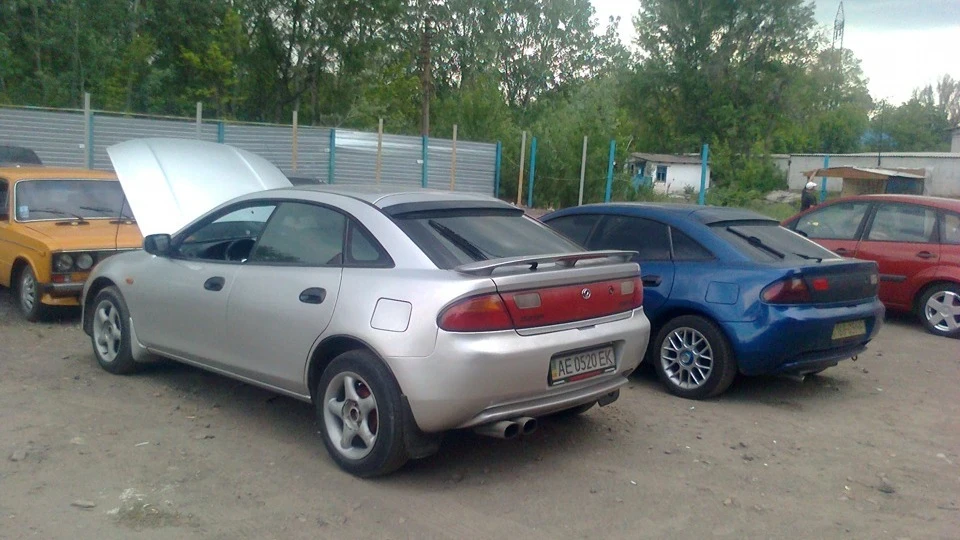 Mazda 323 1.5 сріб. метал 2