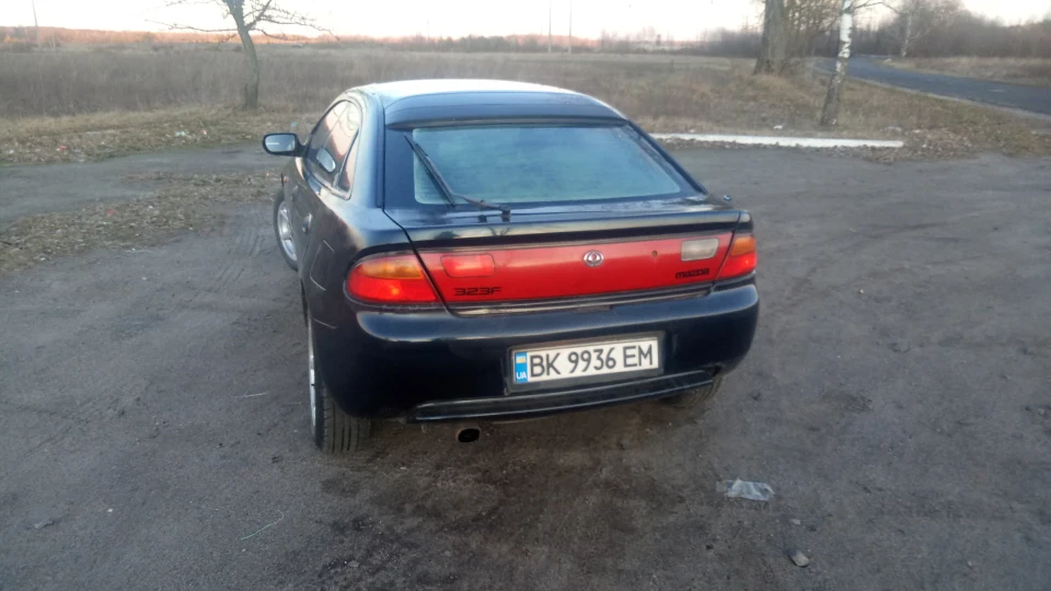 Mazda 323 1.5 4