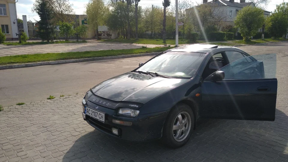Mazda 323 1.5 2