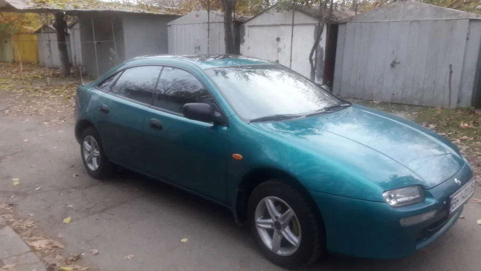 Mazda 323 1.5 3