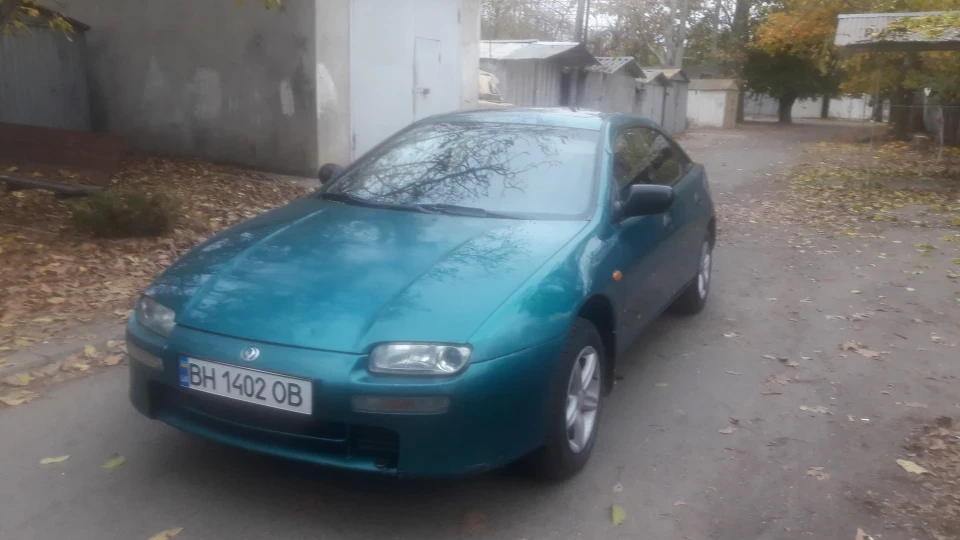 Mazda 323 1.5 4