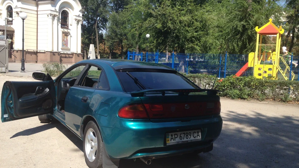 Mazda 323 1.5 4