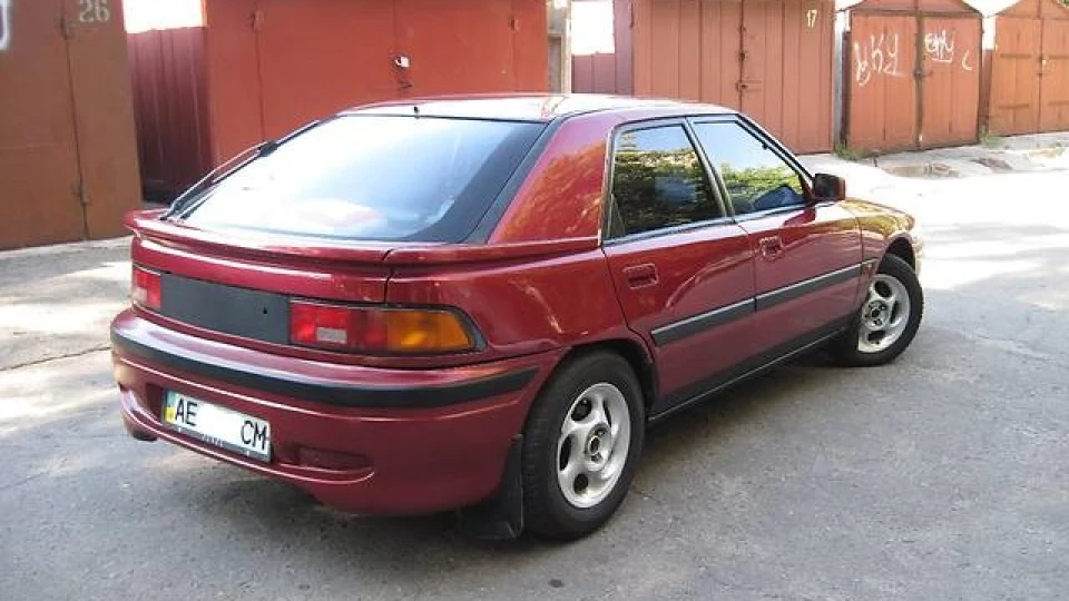 Mazda 323 1,6 16v Japanський Ідеал 3