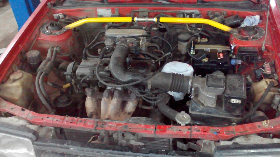 Mazda 323 1,6 GT 4