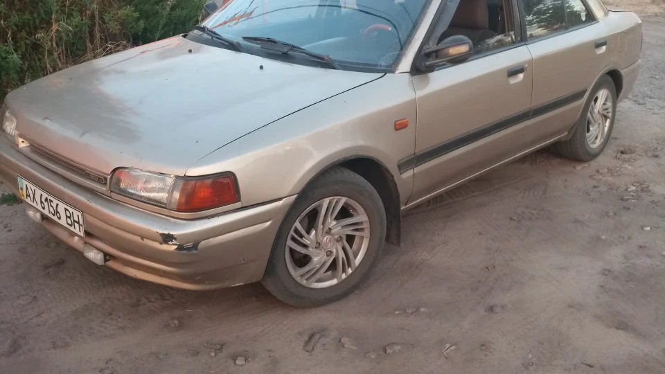 Mazda 323 1.7 pn 2