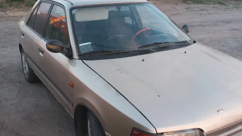 Mazda 323 1.7 pn 3