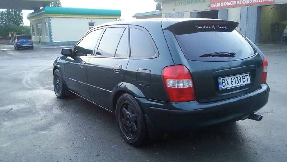 Mazda 323 1.8 16v 2