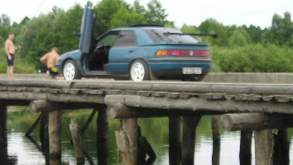Mazda 323 1,8 OHC карбон) 2