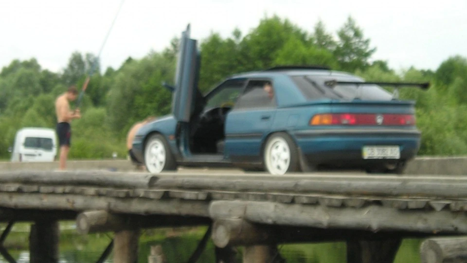 Mazda 323 1,8 OHC карбон) 3