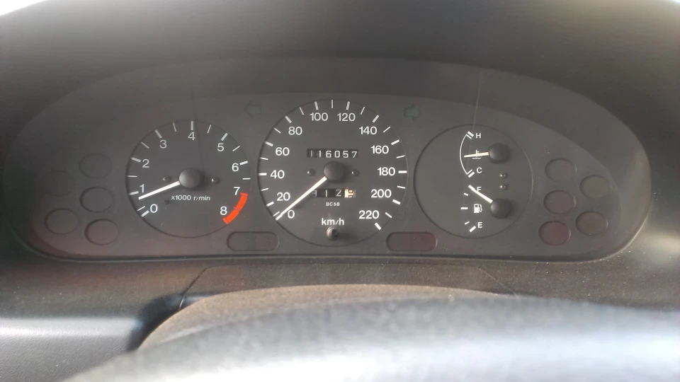 Mazda 323 1.8 S BA 4