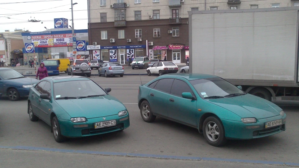 Mazda 323 1.8 4