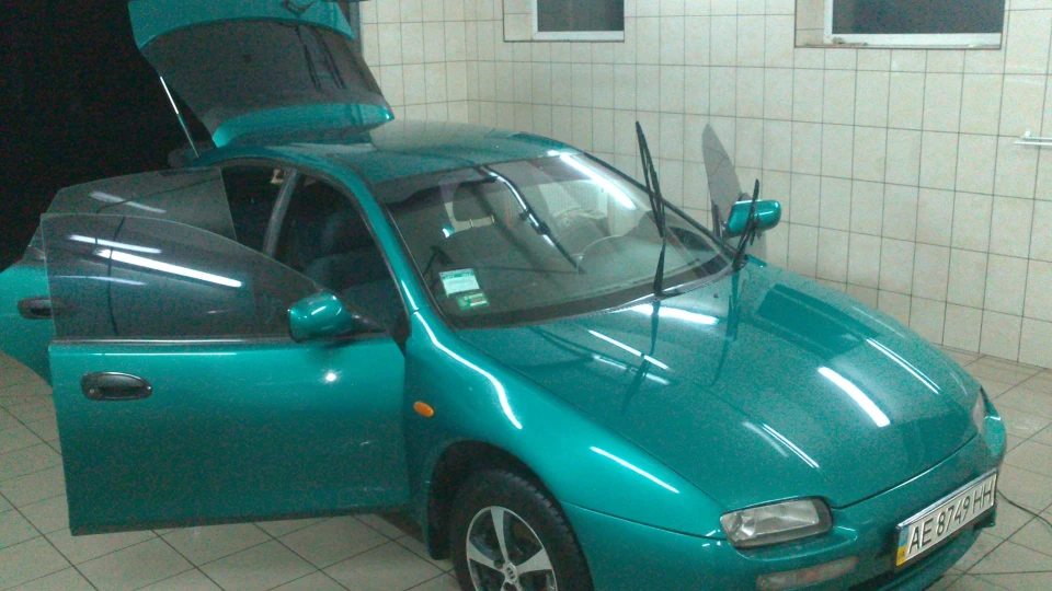 Mazda 323 1.8 5