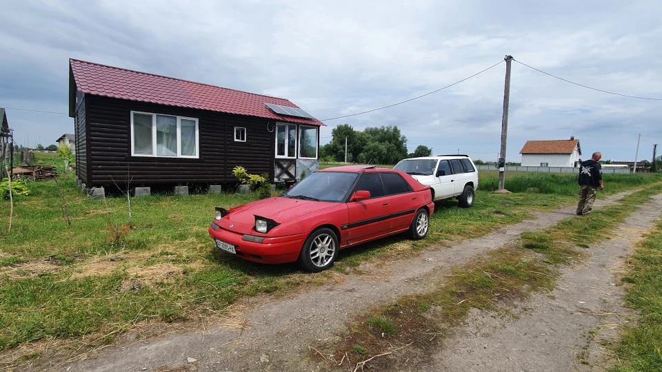 Mazda 323 1.8 3