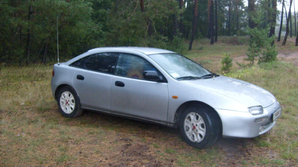 Mazda 323 1.8 5