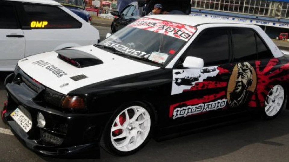 Mazda 323 1.8turbo 4wd 2